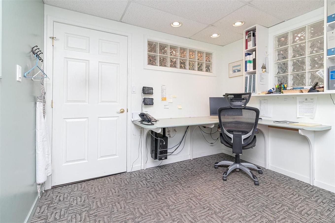 102 & 103-832 Fisgard St, Victoria, BC