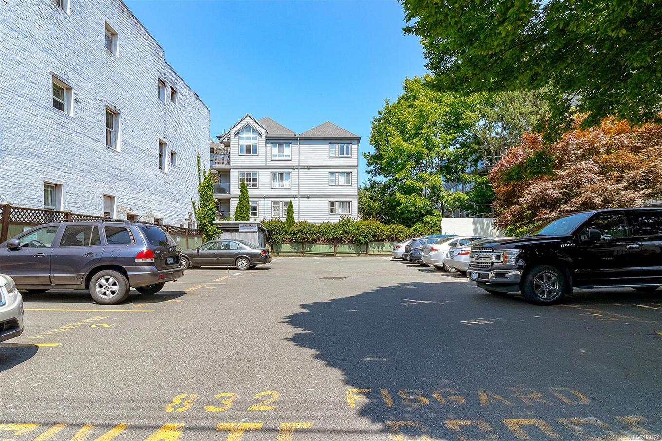 102 & 103-832 Fisgard St, Victoria, BC