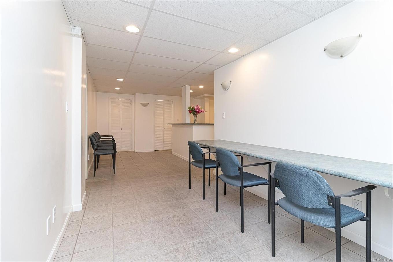 102 & 103-832 Fisgard St, Victoria, BC