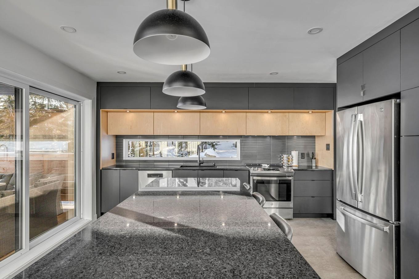 Kitchen - 46 Ch. De La Seigneurie, Les Éboulements, QC - Indoor Photo Showing Kitchen