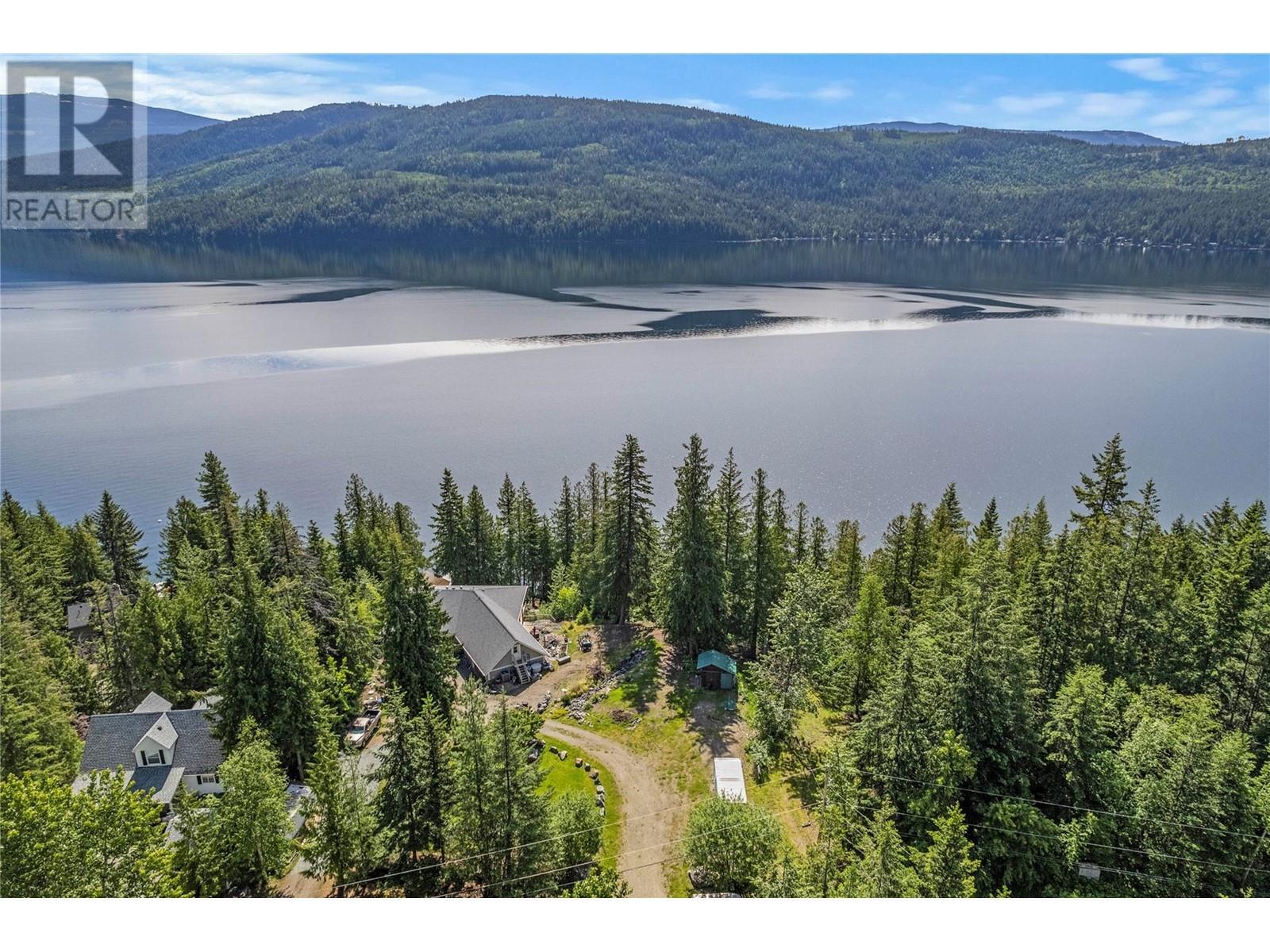 8734 Squilax Anglemont Road, St. Ives, BC