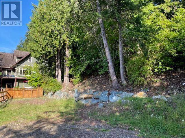 8734 Squilax Anglemont Road, St. Ives, BC