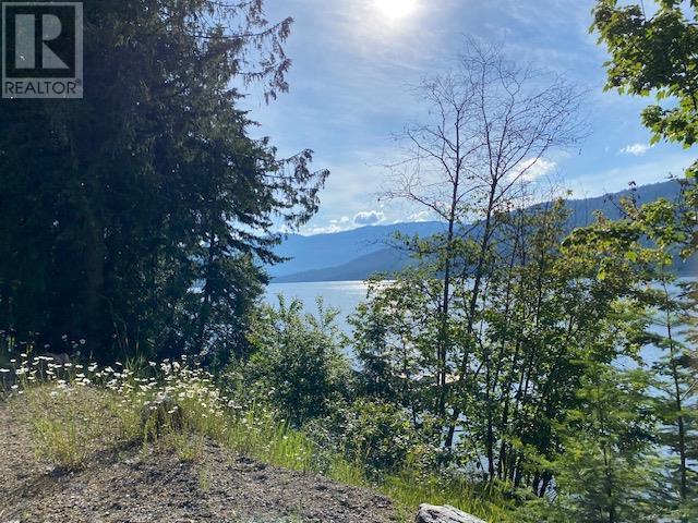 8734 Squilax Anglemont Road, St. Ives, BC