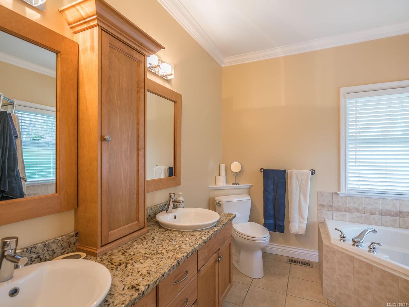 2612 Andover Rd, Nanoose Bay, BC