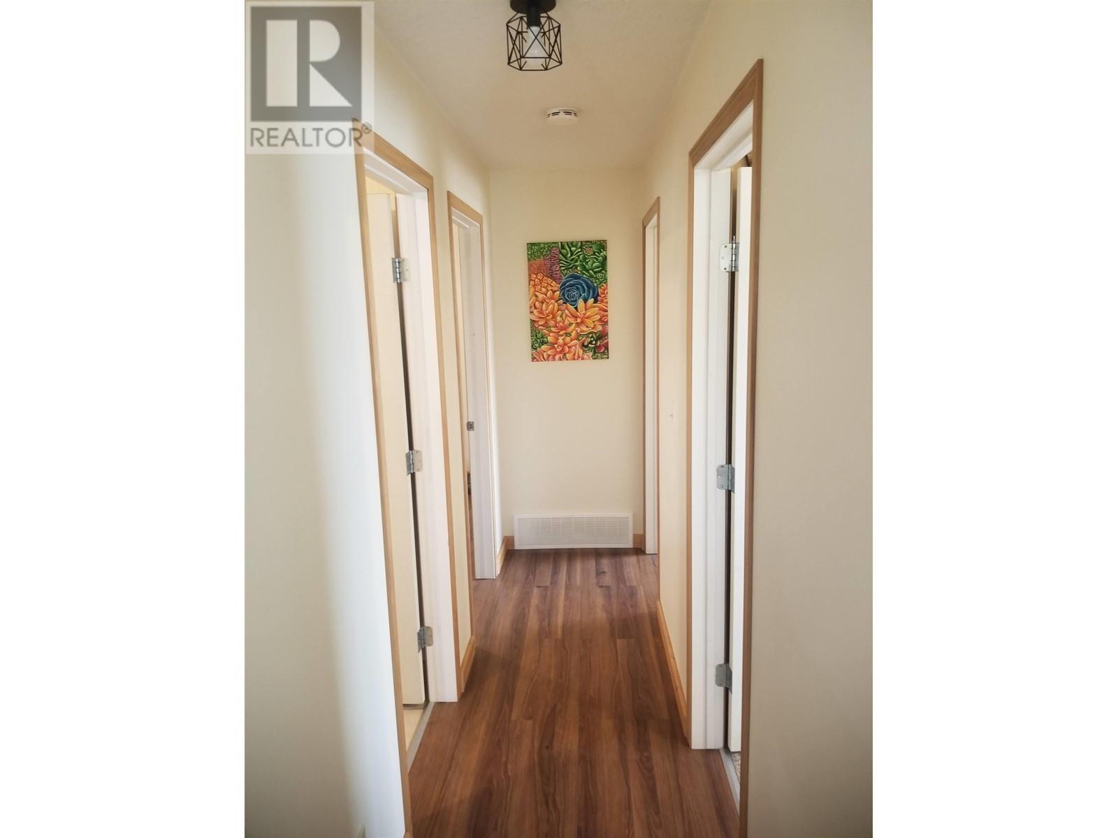 806 4Th Avenue, Mcbride, BC - Indoor Photo Showing Other Room