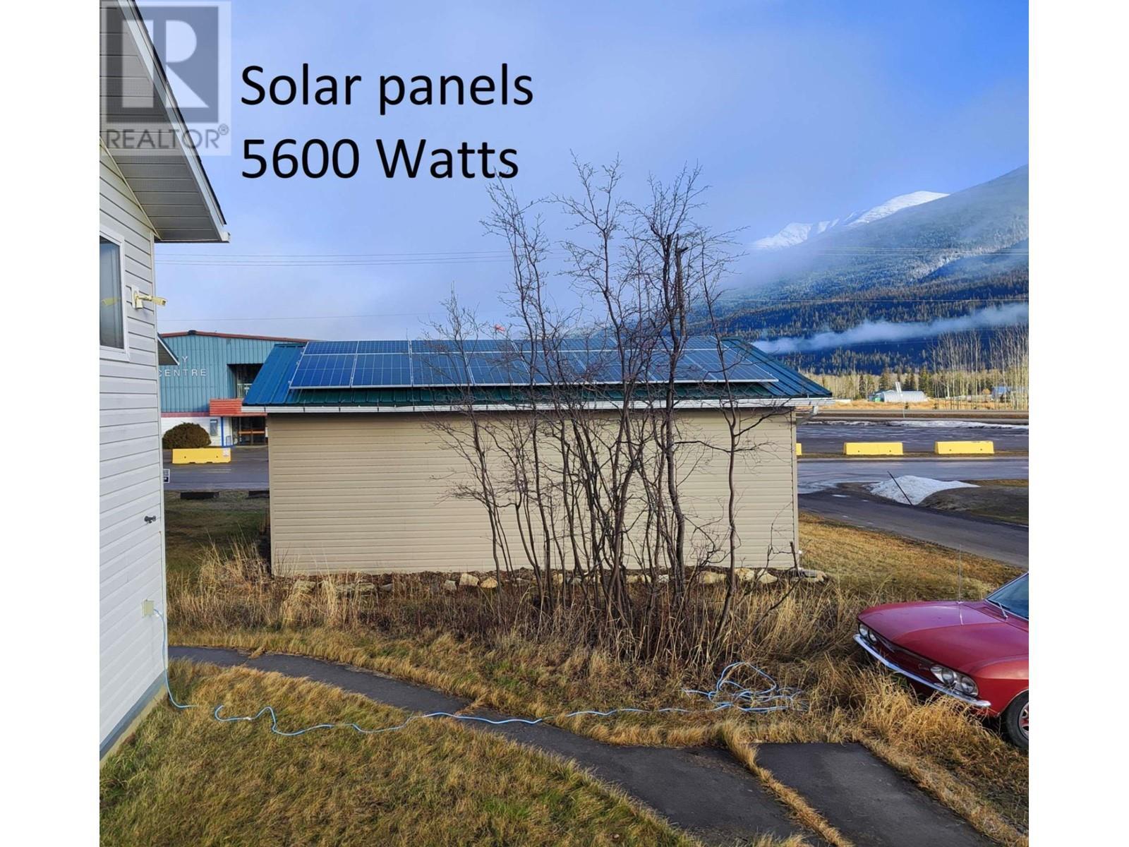 806 4Th Avenue, Mcbride, BC - Outdoor With View