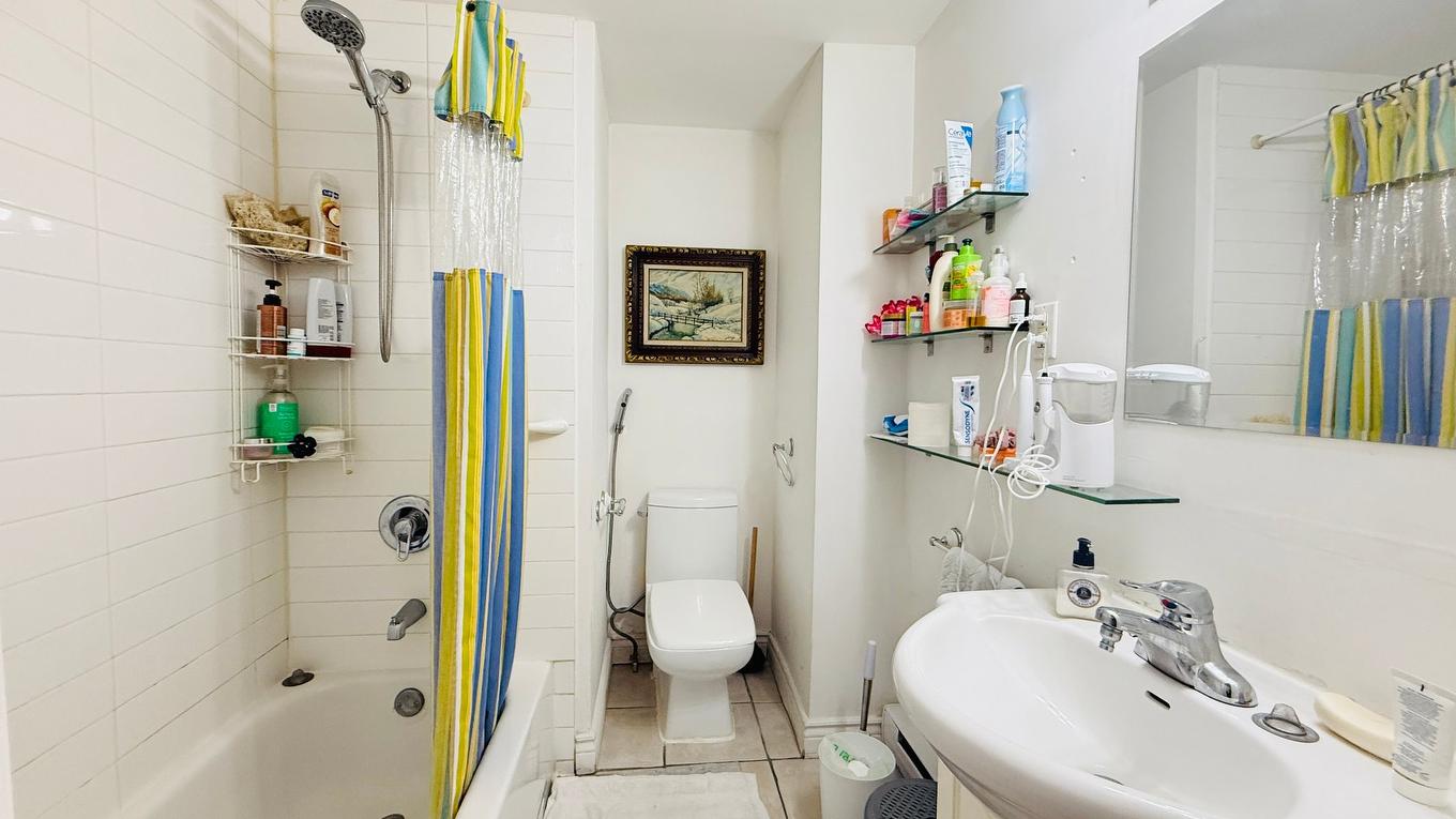 Salle de bains - 11-7130 Av. Du Parc, Montréal (Villeray/Saint-Michel/Parc-Extension), QC - Indoor Photo Showing Bathroom