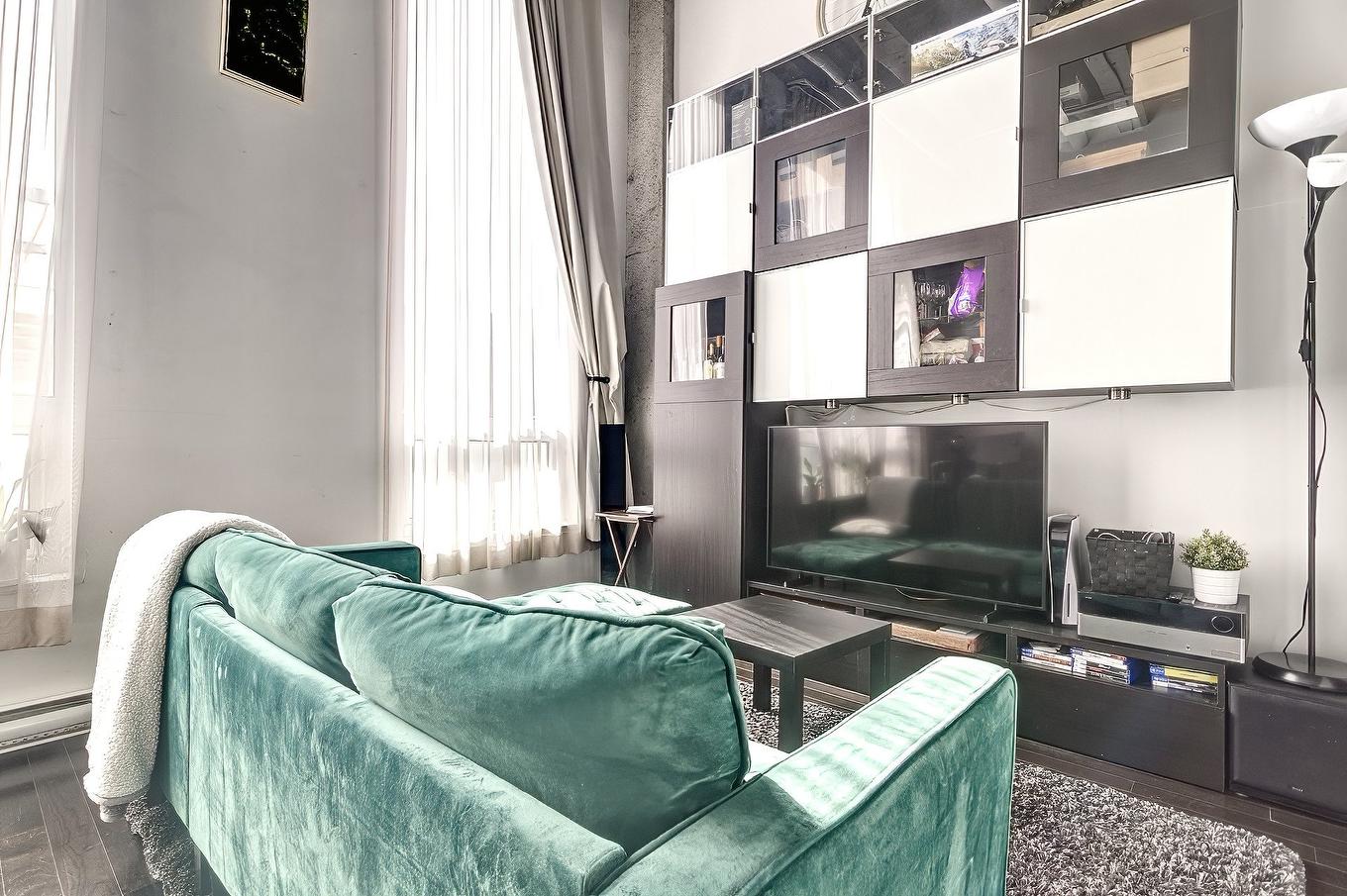 Living room - 702-1200 Rue St-Alexandre, Montréal (Ville-Marie), QC - Indoor