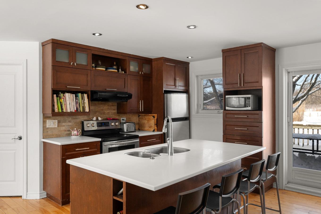 Kitchen - 87 Rg Des Étangs, Mont-Saint-Hilaire, QC - Indoor Photo Showing Kitchen With Double Sink