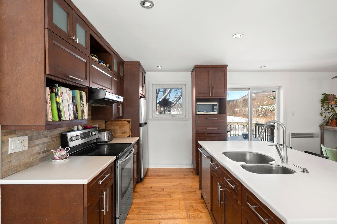 Kitchen - 87 Rg Des Étangs, Mont-Saint-Hilaire, QC - Indoor Photo Showing Kitchen With Double Sink