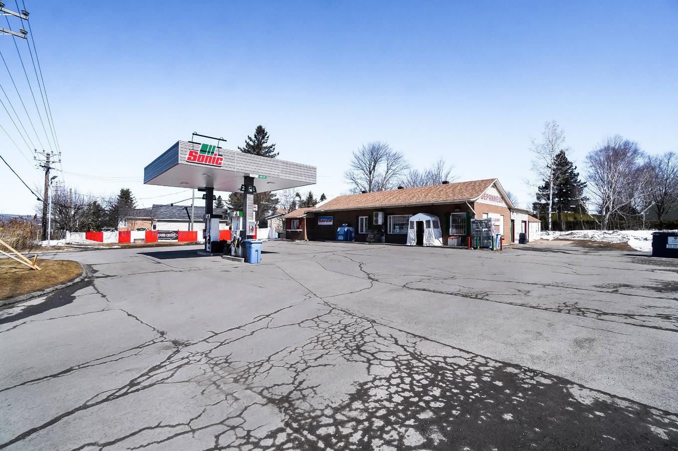 Frontage - 2487 Boul. Du Curé-Labelle, Prévost, QC - Outdoor