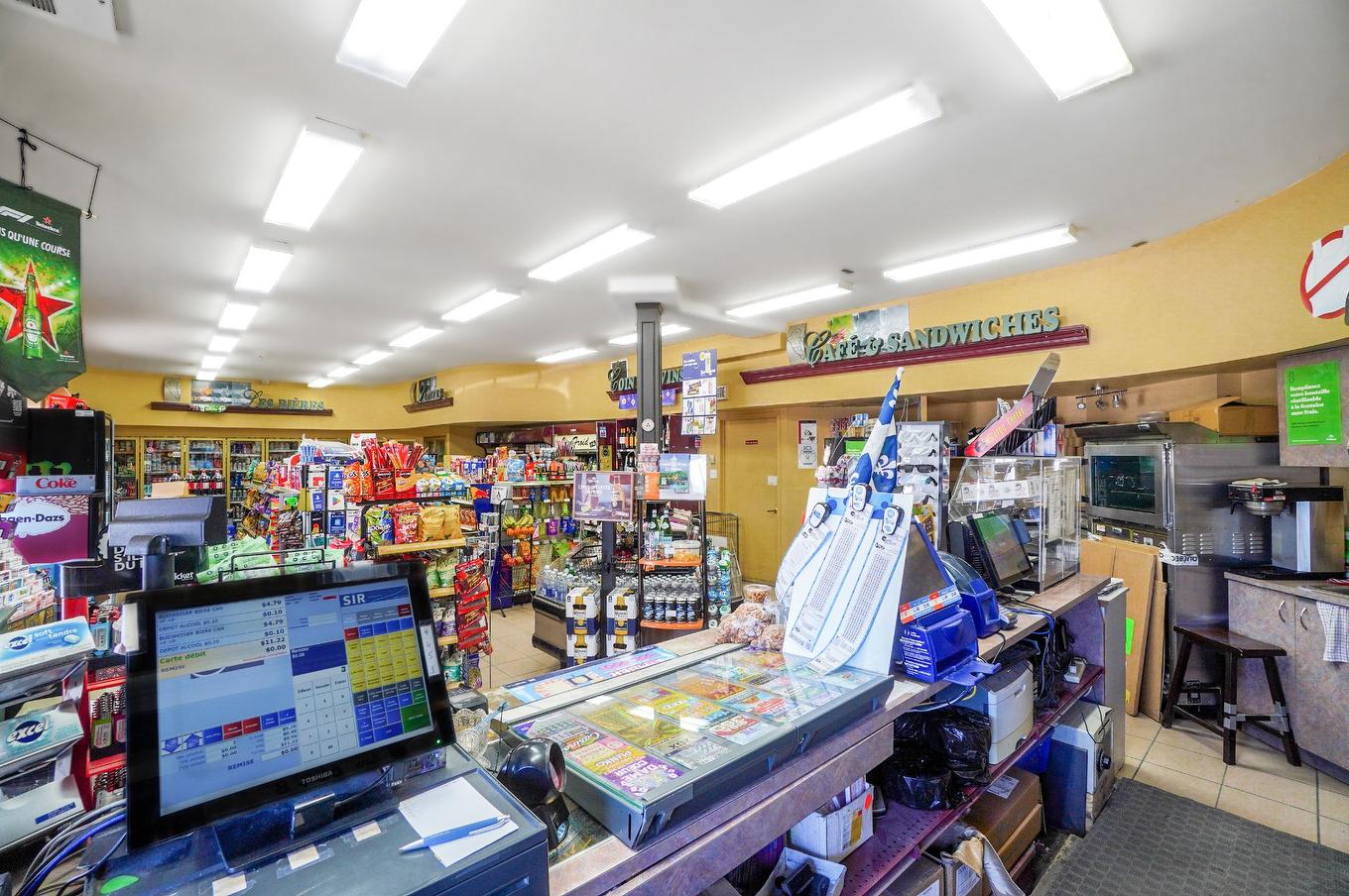 Commerce - 2487 Boul. Du Curé-Labelle, Prévost, QC - Indoor With Storage