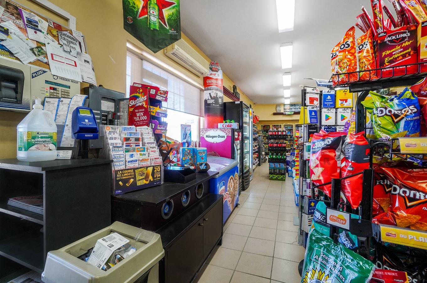 Commerce - 2487 Boul. Du Curé-Labelle, Prévost, QC - Indoor With Storage