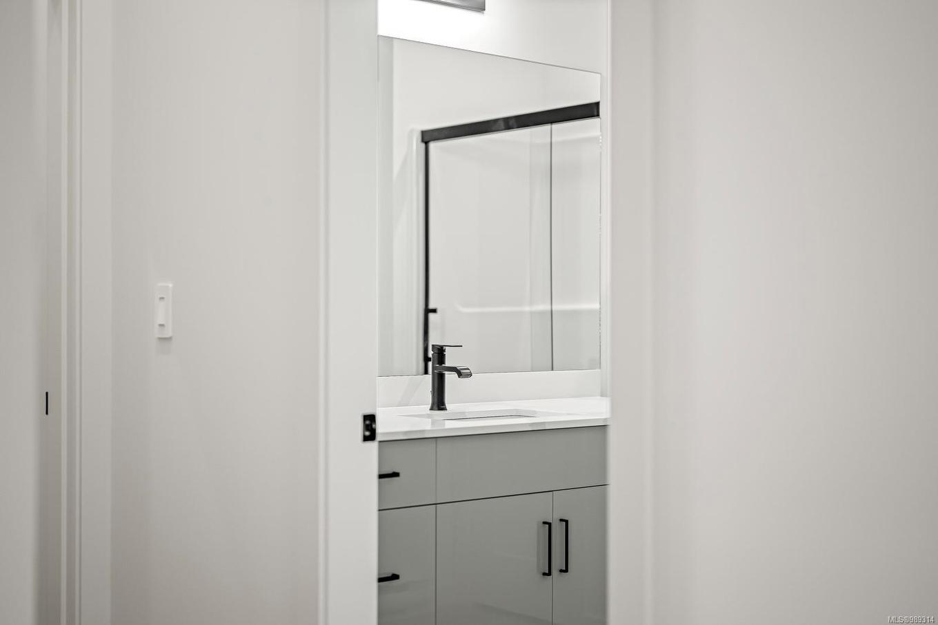 42-3025 Royston Rd, Cumberland, BC