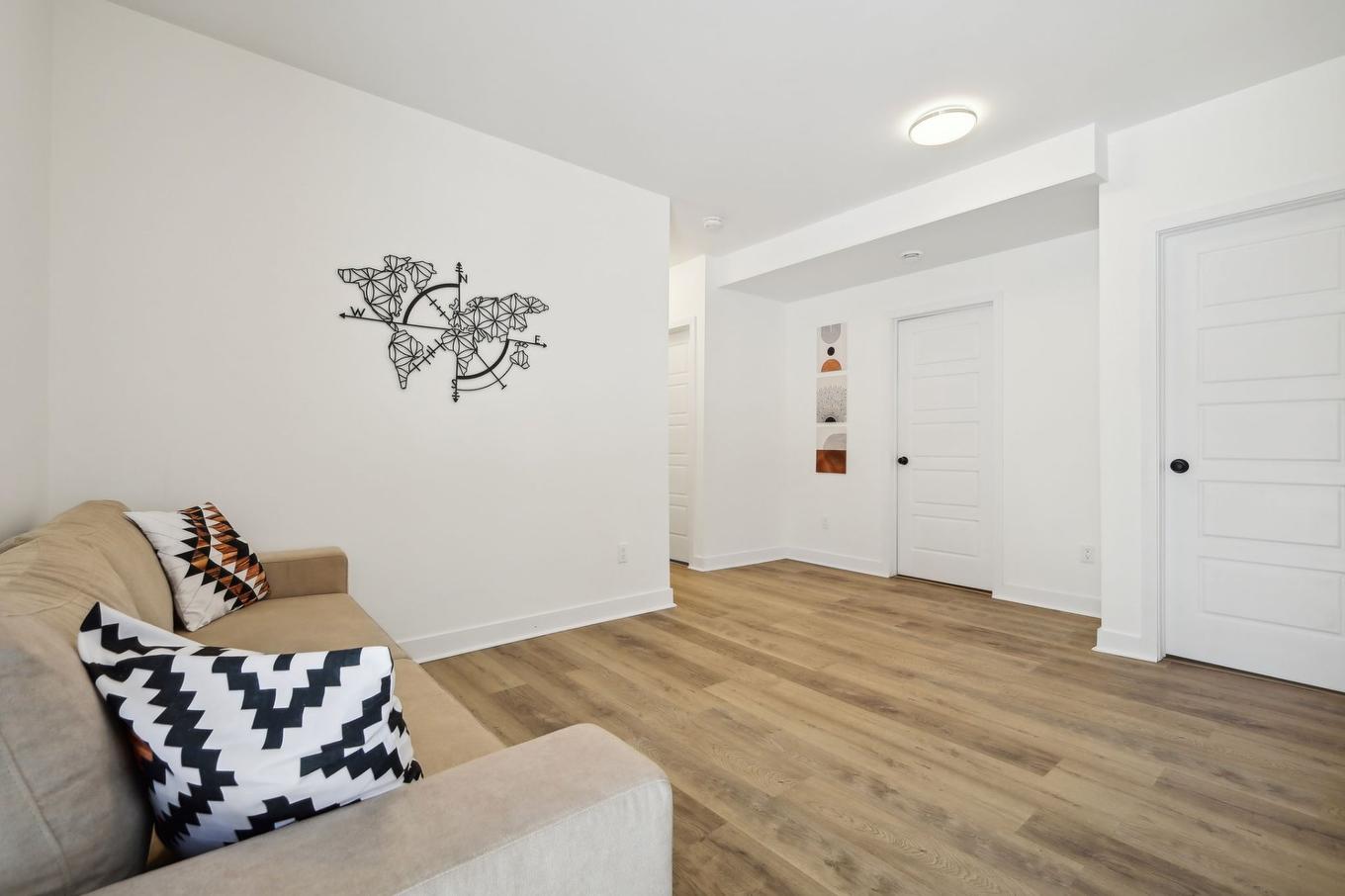 Family room - 25 Ch. Des Cerisiers, Lac-Supérieur, QC - Indoor