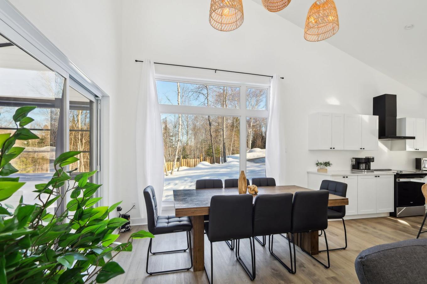 Dining room - 25 Ch. Des Cerisiers, Lac-Supérieur, QC - Indoor