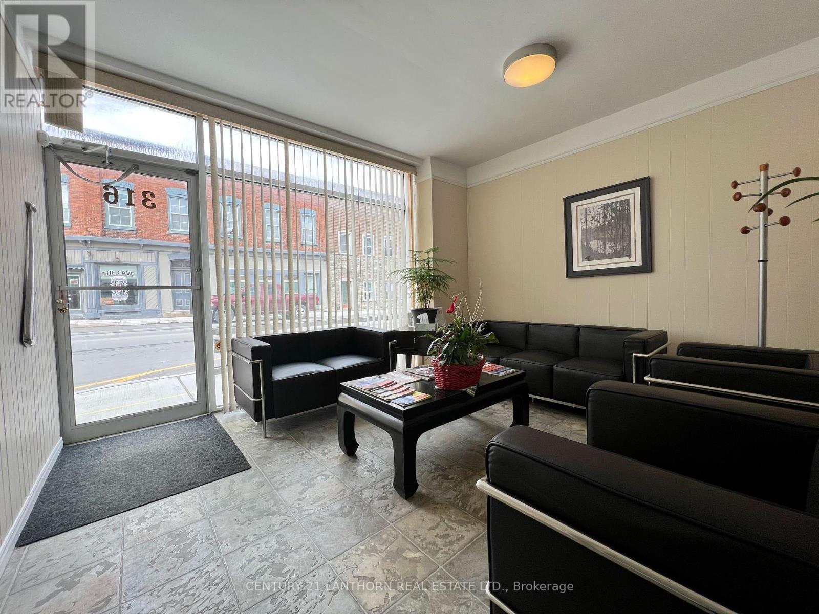 Reception - 316 Picton Main Street, Prince Edward County (Picton Ward), ON