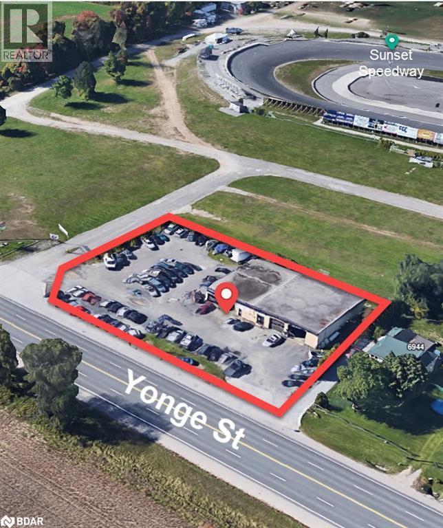 Aerial view of property's location featuring property parcel outlined - 6938 Yonge Street, Innisfil, ON