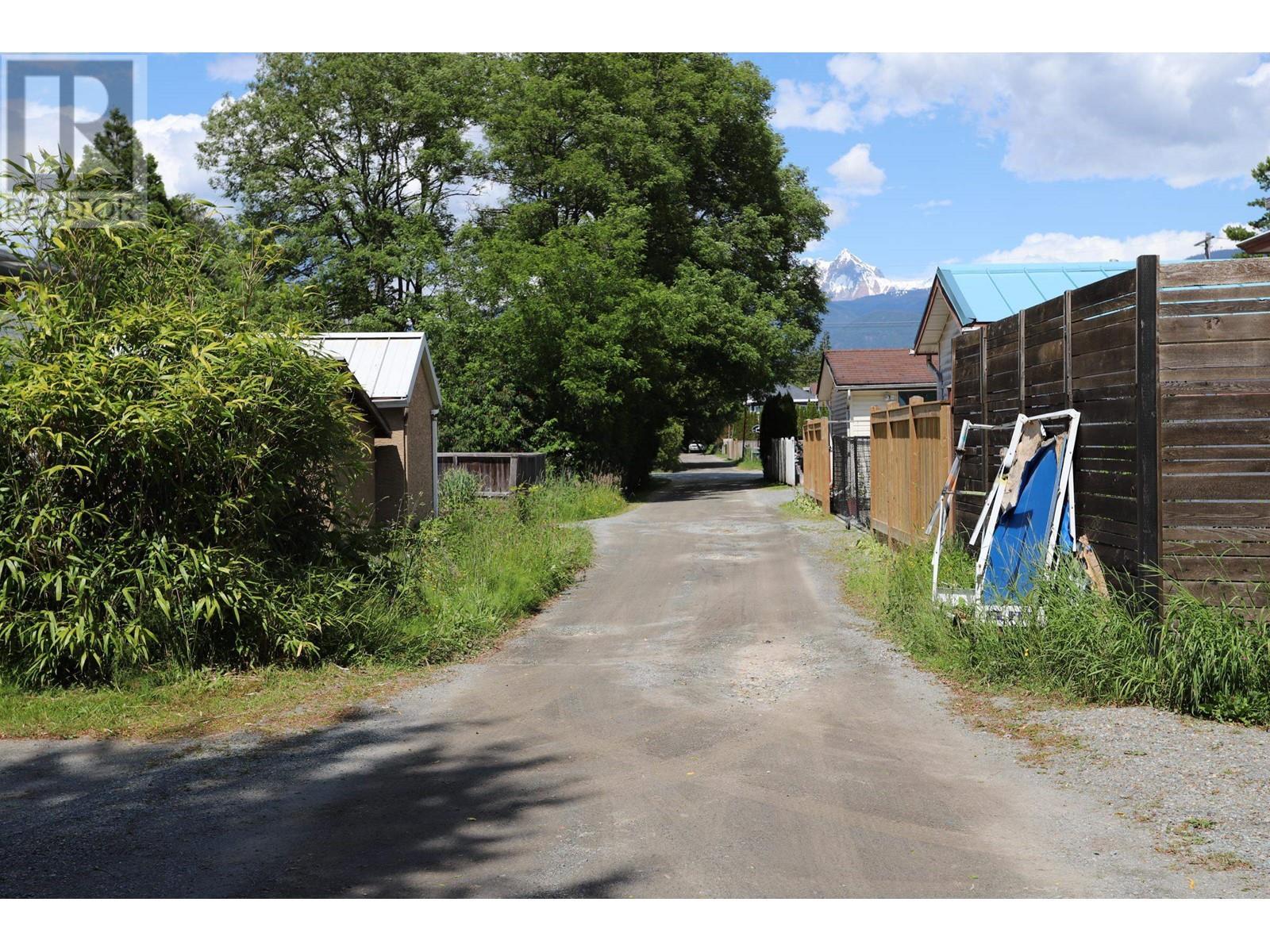 37962 Sixth Avenue, Squamish, BC