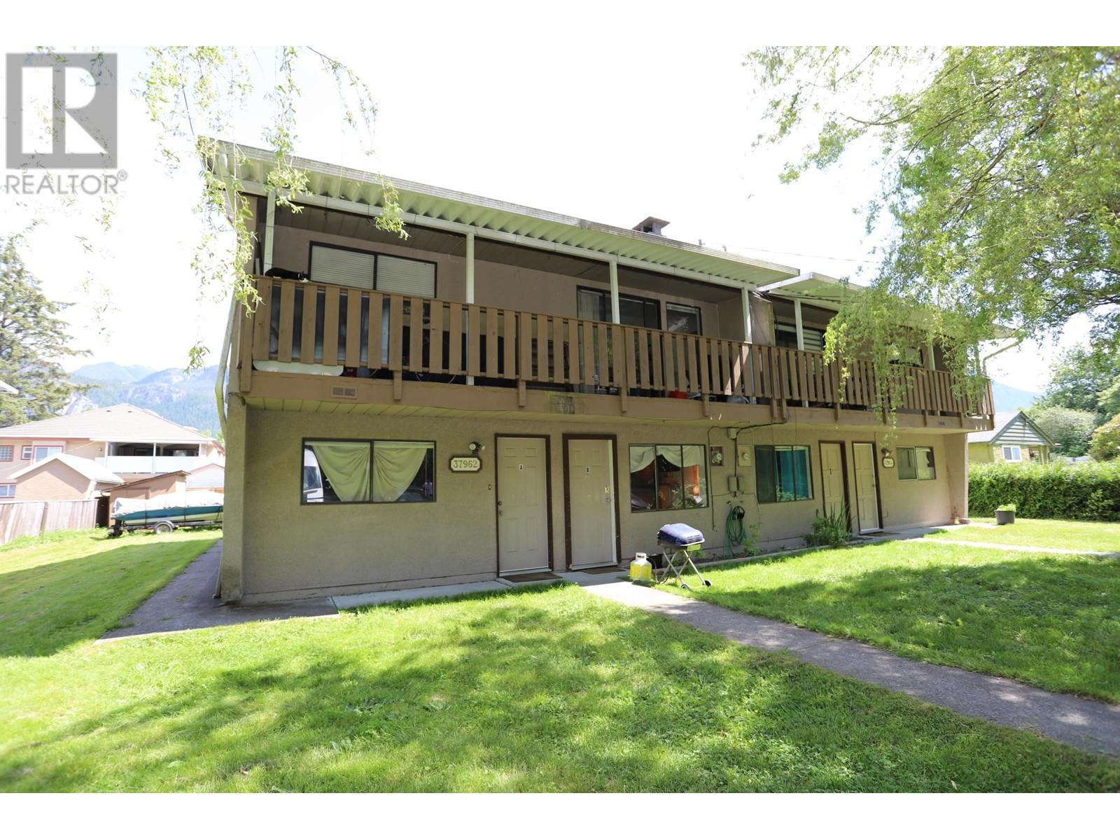 37962 Sixth Avenue, Squamish, BC