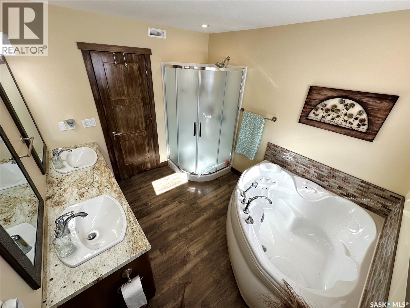 Larson Lake Ranch & Lakefront Property, Spiritwood Rm No. 496, SK