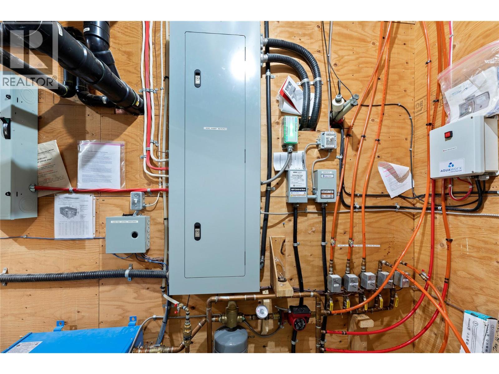 Mechanical in bsmt - 8738 Squilax Anglemont Road, St. Ives, BC - Indoor