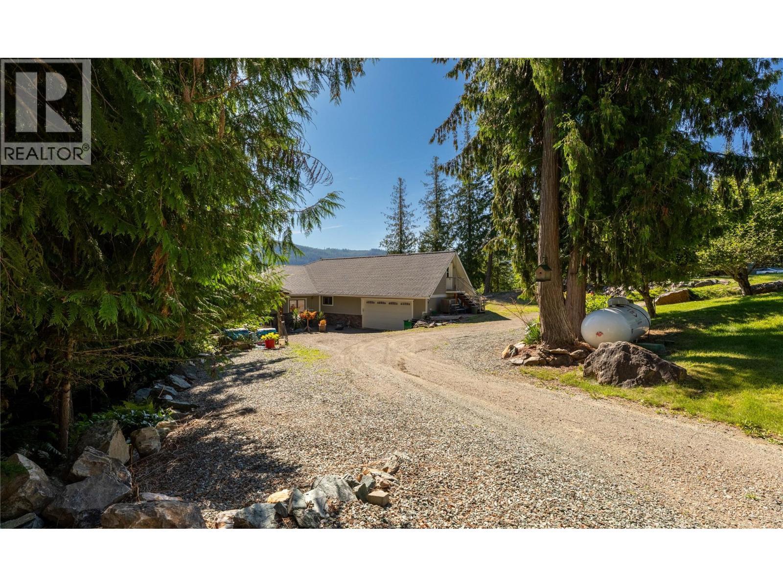 8738 Squilax Anglemont Road, St. Ives, BC - Outdoor