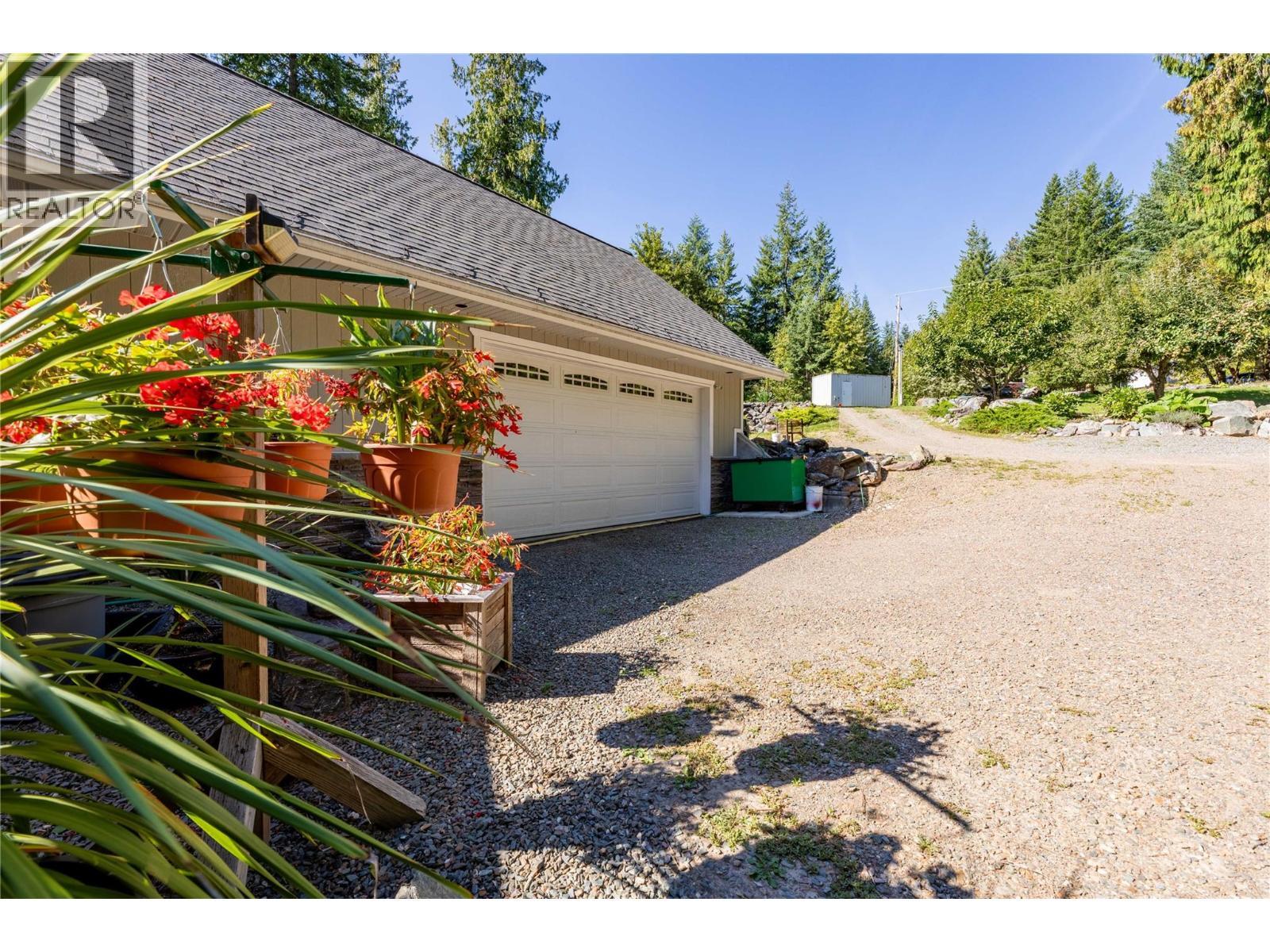 8738 Squilax Anglemont Road, St. Ives, BC - Outdoor