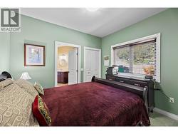 1st bedroom Main floor -