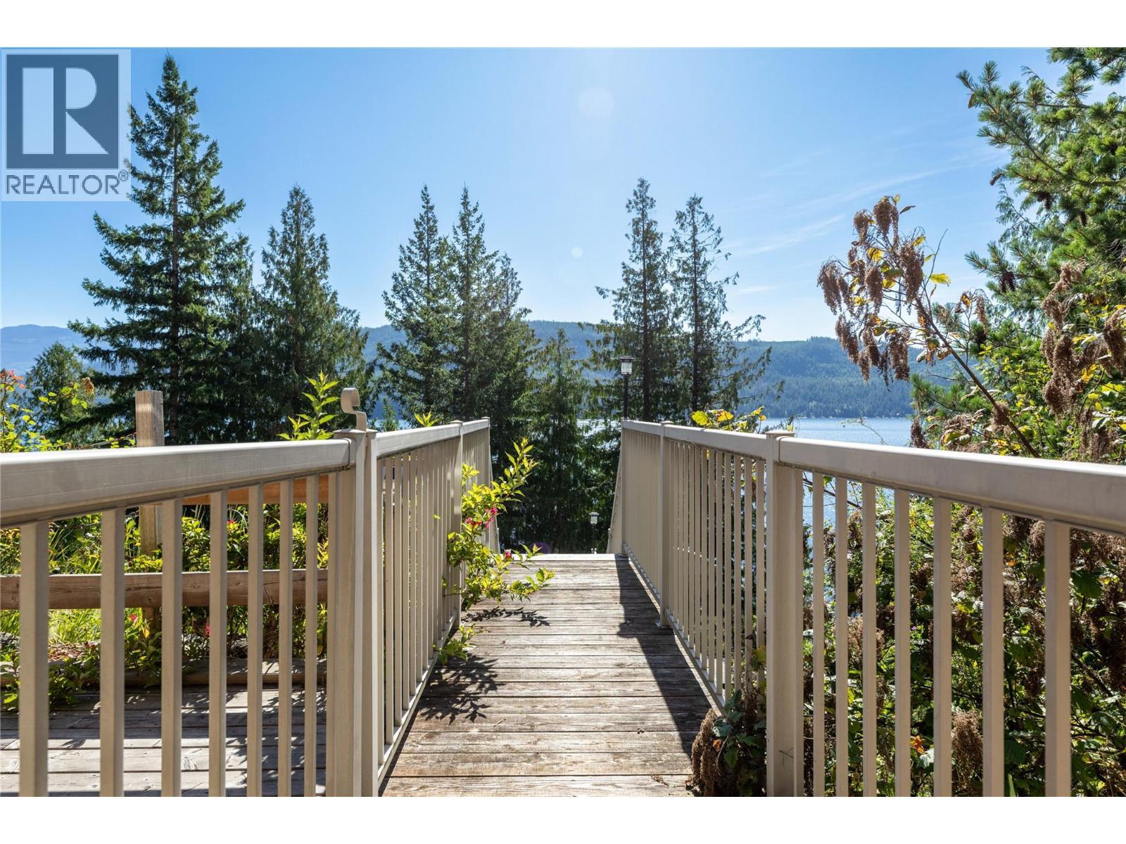 8738 Squilax Anglemont Road, St. Ives, BC - Outdoor