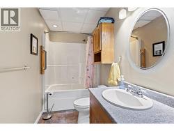 Suite main bathroom -