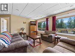 Suite, Living room -