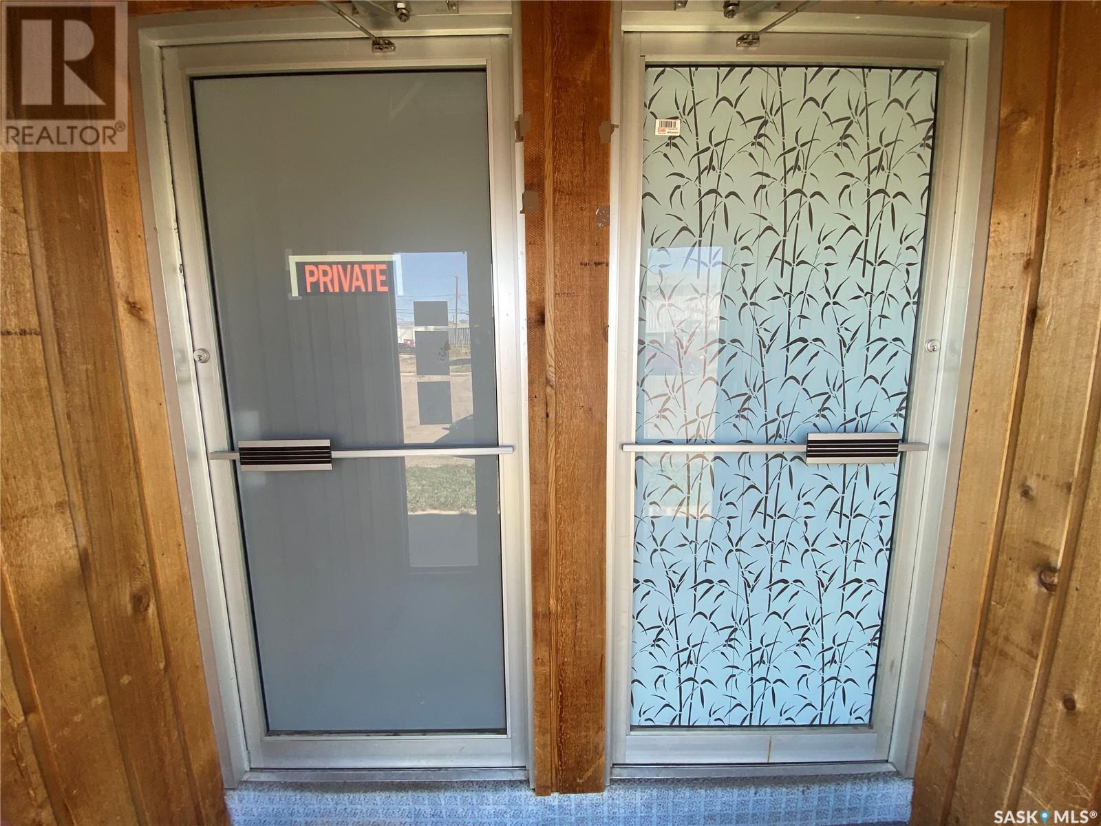 113 1St Avenue W, Kindersley, SK