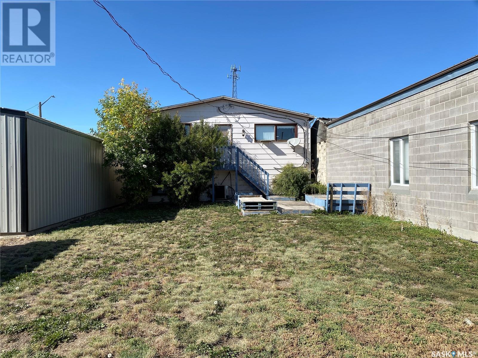 113 1St Avenue W, Kindersley, SK