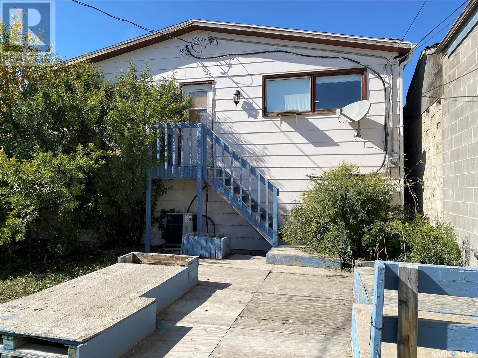 113 1St Avenue W, Kindersley, SK