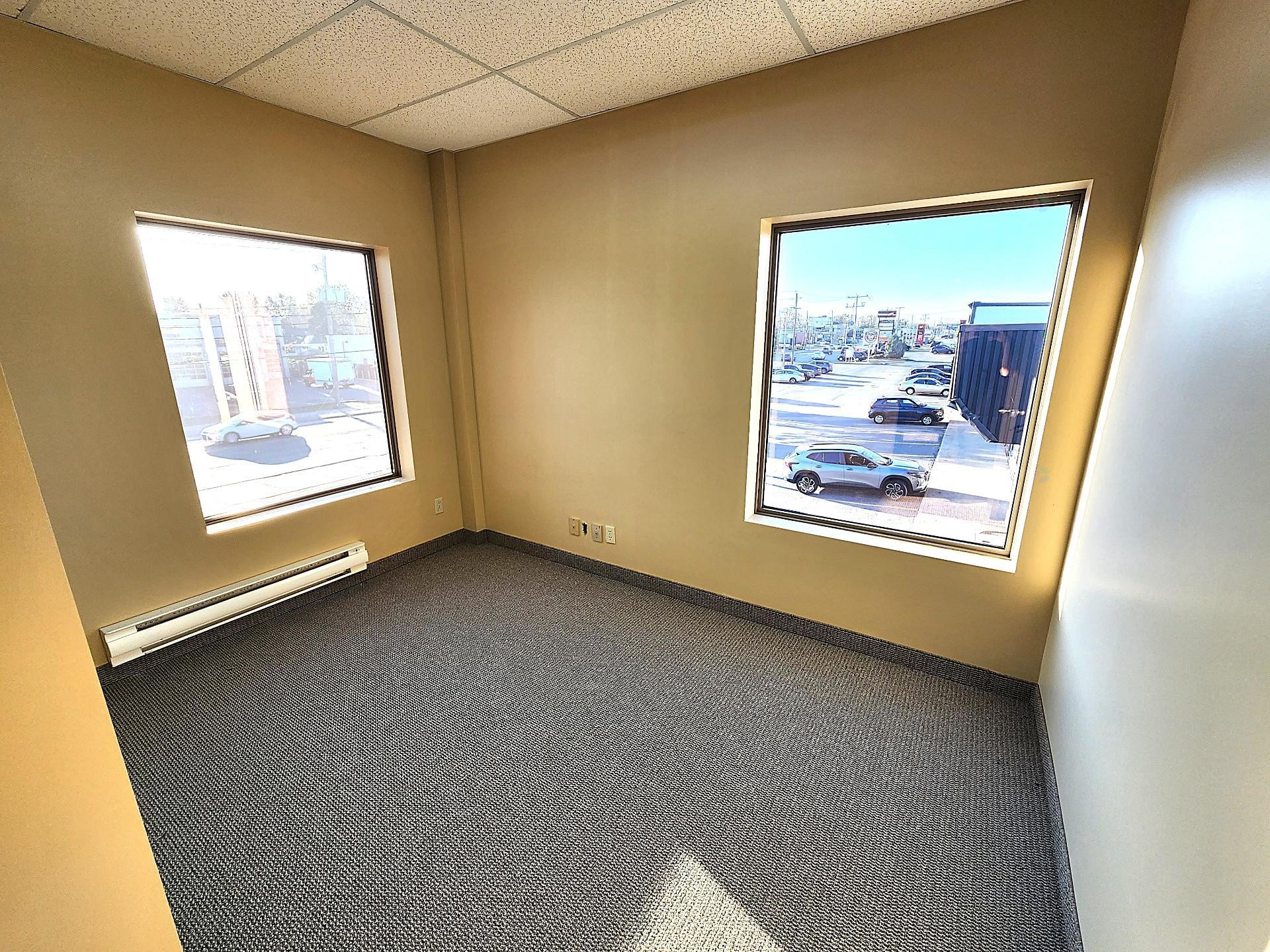 Bureau - 201-4707 Boul. Des Laurentides, Laval (Vimont), QC - Indoor Photo Showing Other Room