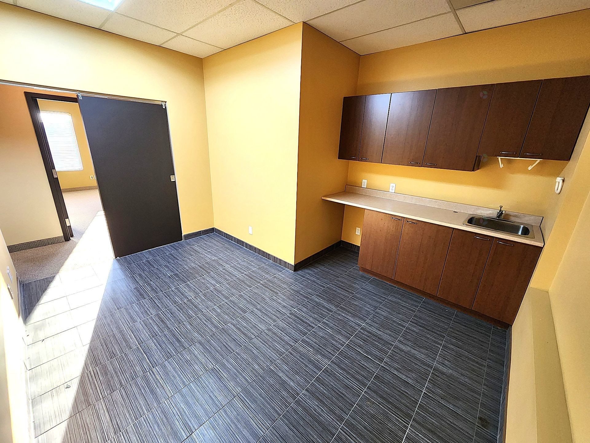 Cuisine - 201-4707 Boul. Des Laurentides, Laval (Vimont), QC - Indoor Photo Showing Other Room