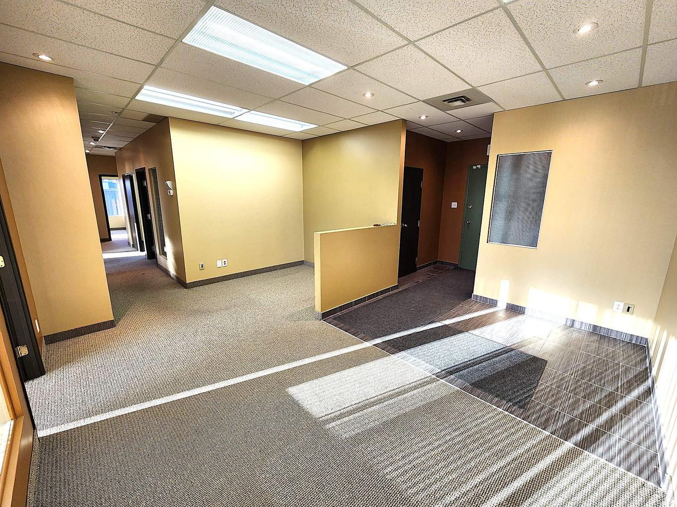 Office - 201-4707 Boul. Des Laurentides, Laval (Vimont), QC - Indoor