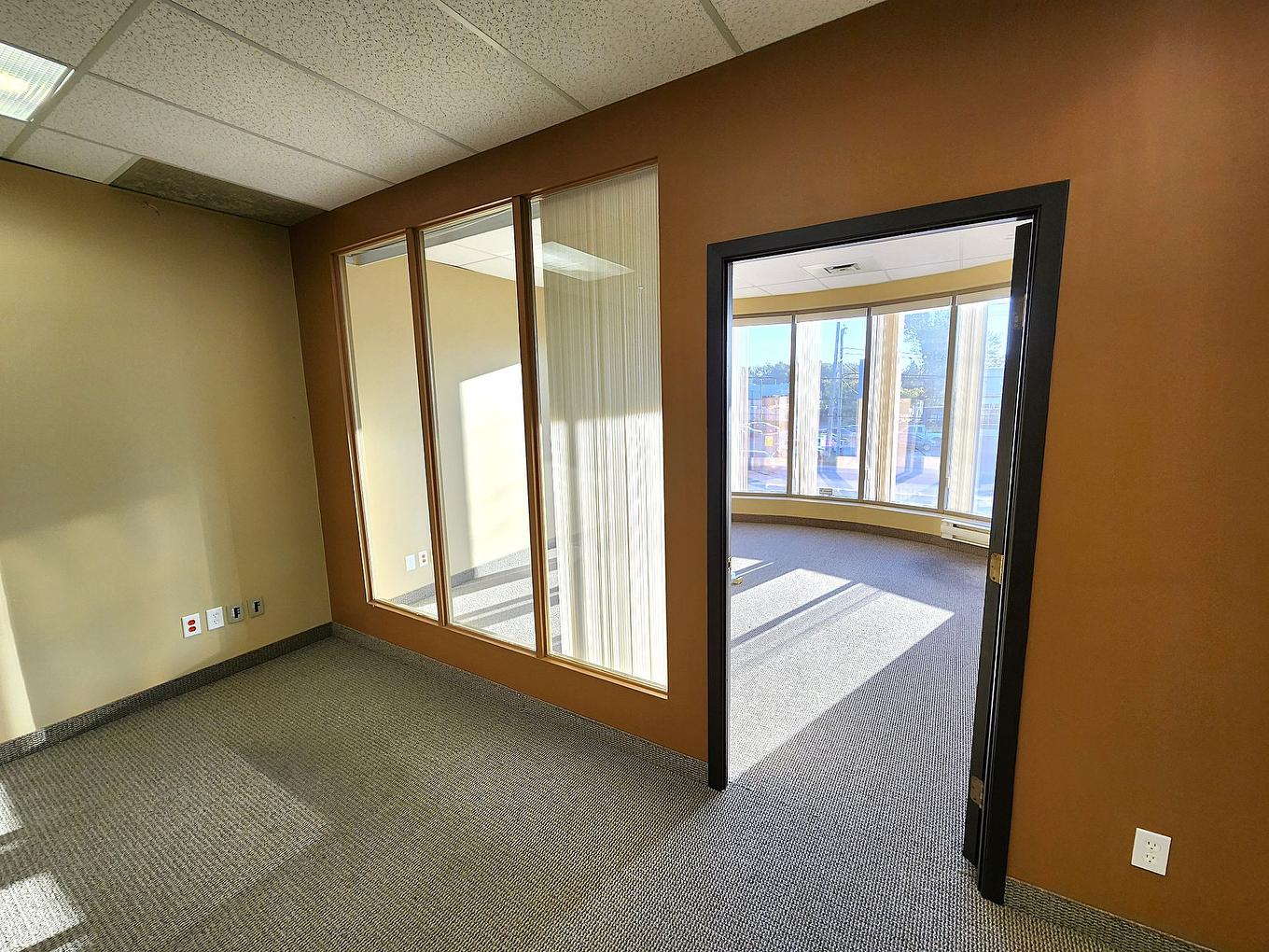 Conference room - 201-4707 Boul. Des Laurentides, Laval (Vimont), QC - Indoor Photo Showing Other Room