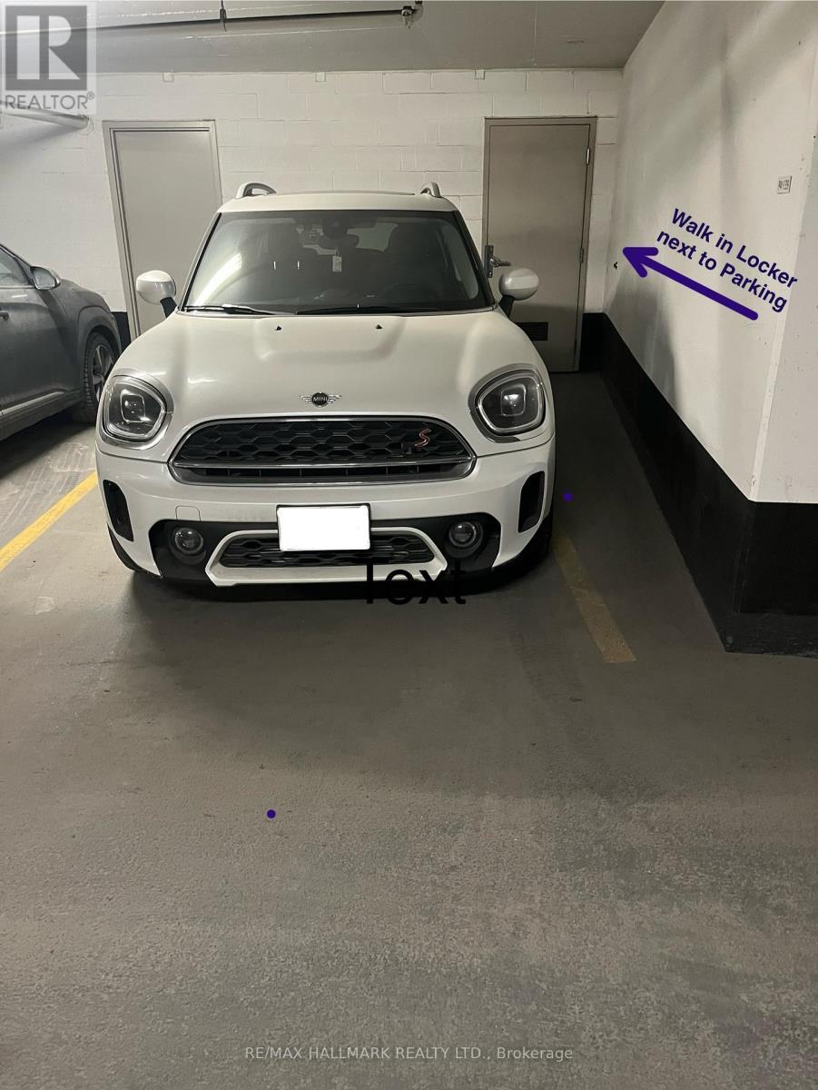 1909 - 9 Bogert Avenue, Toronto, ON - Indoor Photo Showing Garage
