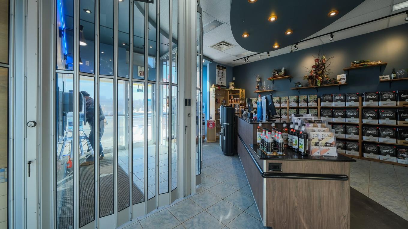 Autre - 423 Boul. Des Laurentides, Saint-Jérôme, QC - Indoor Photo Showing Other Room