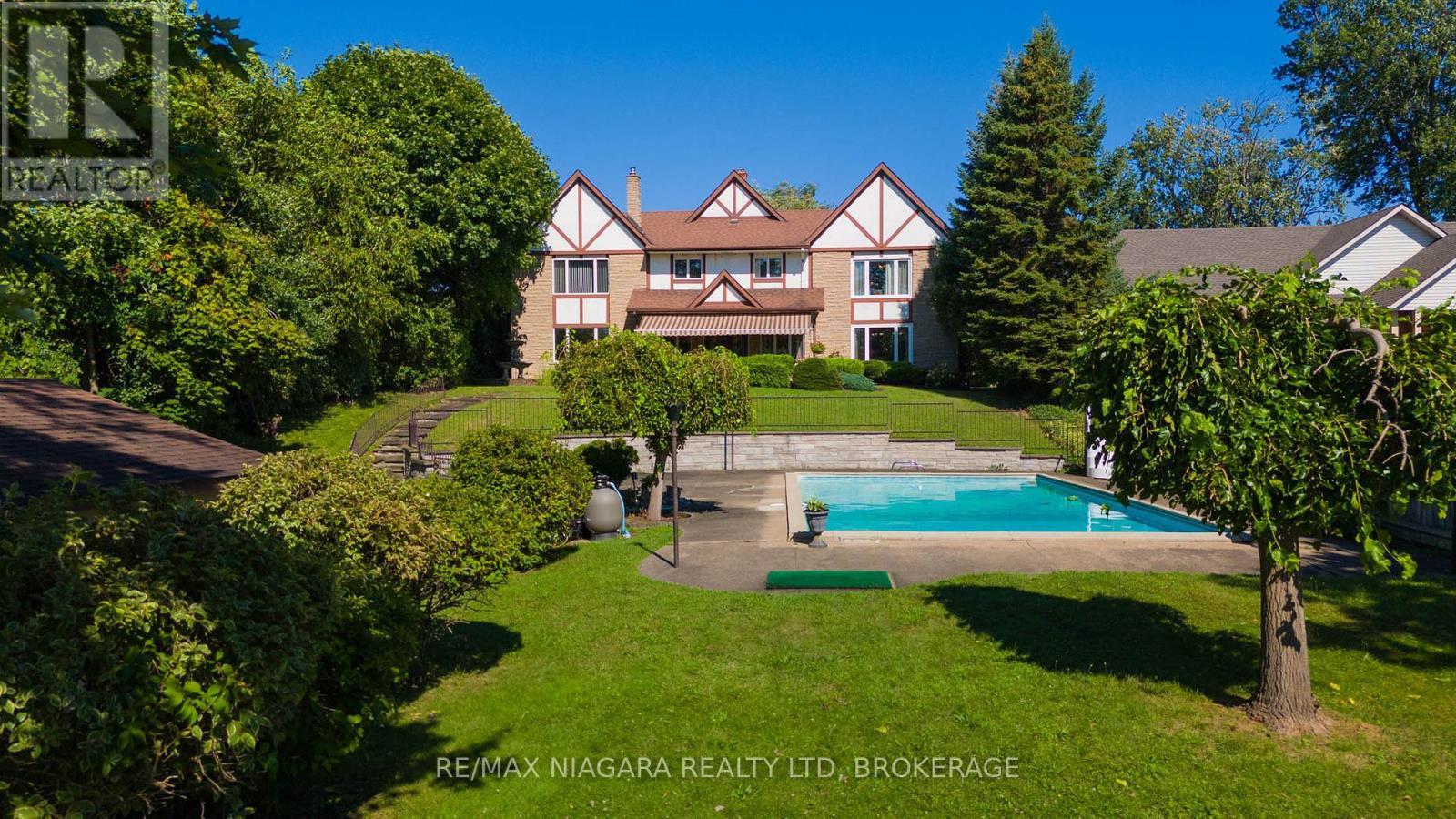 140 Lakeshore Road, Fort Erie (Lakeshore), ON - Outdoor With In Ground Pool