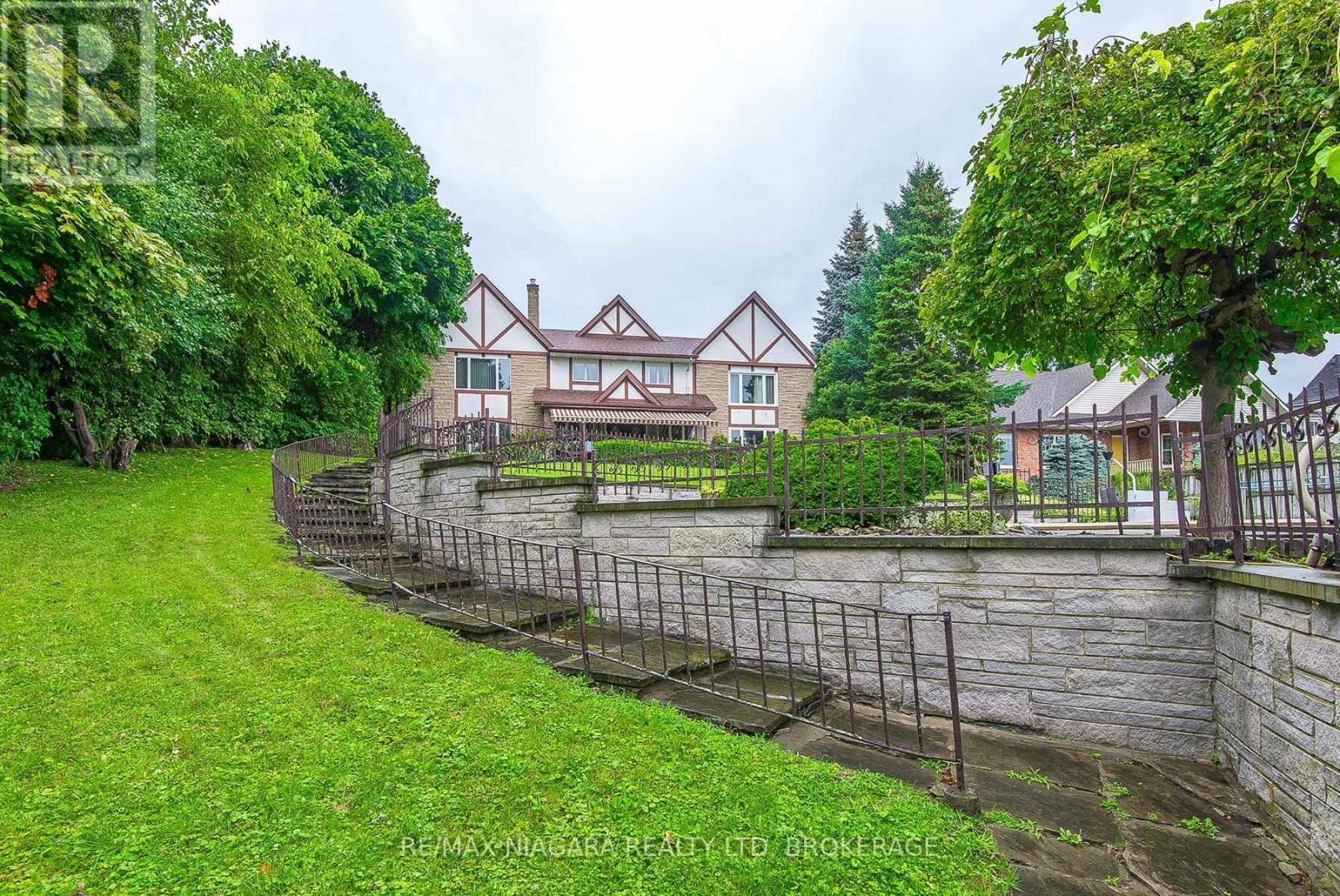 140 Lakeshore Road, Fort Erie (Lakeshore), ON - Outdoor