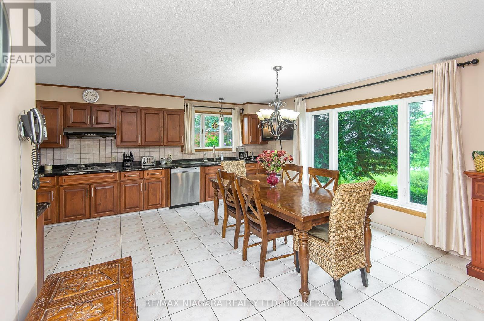 140 Lakeshore Road, Fort Erie (Lakeshore), ON - Indoor