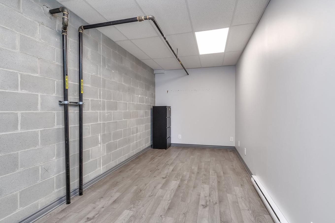 Office - 424-830 Boul. Ford, Châteauguay, QC