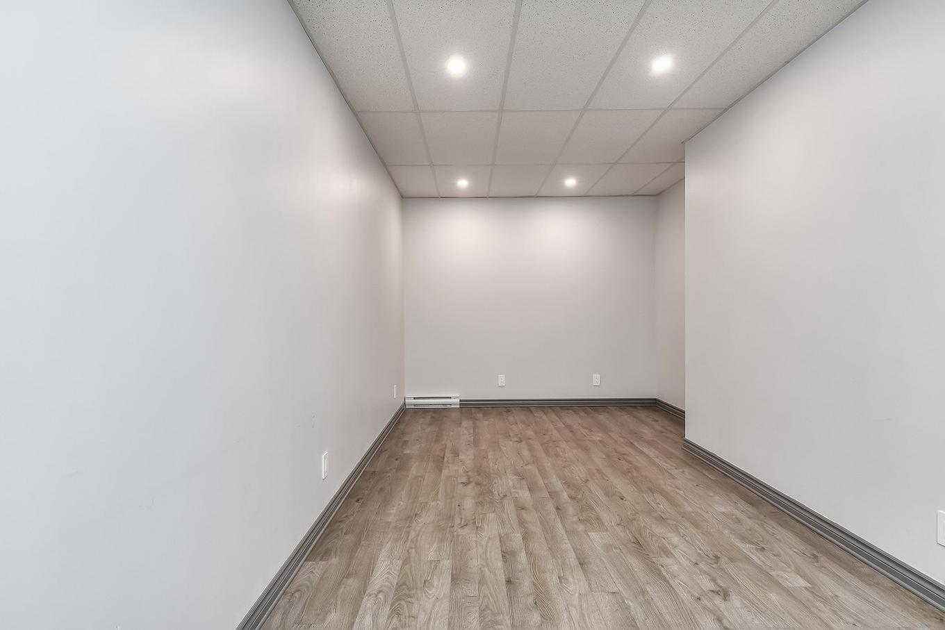 Office - 424-830 Boul. Ford, Châteauguay, QC