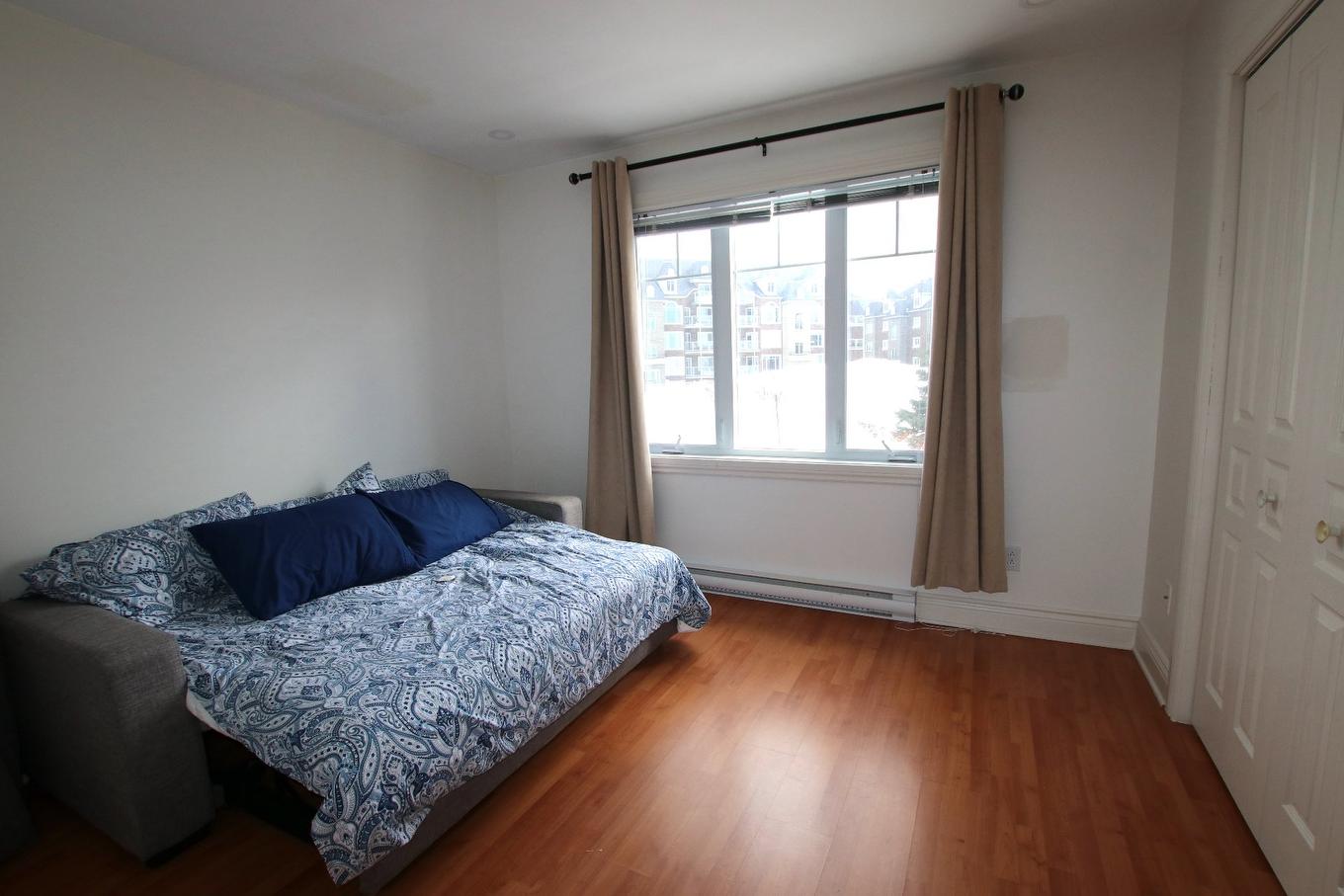 Bedroom - 3-9000 Rue Des Roselieres, Brossard, QC - Indoor Photo Showing Bedroom