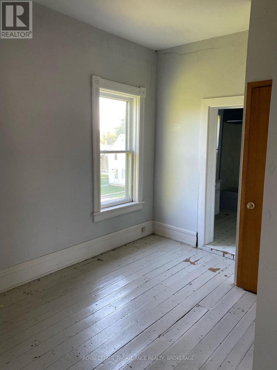 7719 Highway 42, Rideau Lakes, ON
