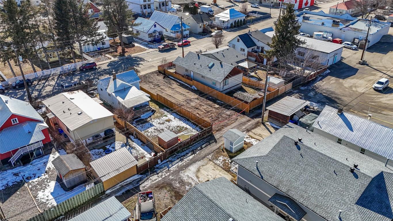 73 Halliford Ave, Princeton, BC - Outdoor