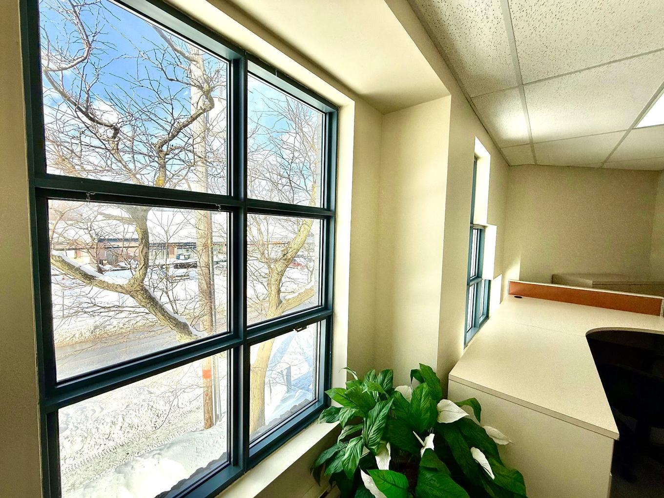 Office - 4755 Mtée St-Hubert, Longueuil (Saint-Hubert), QC - Indoor Photo Showing Other Room